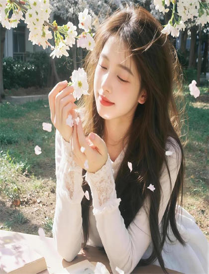 探索《漫步者》的奥秘：隐藏细节与深层意义，提名影片